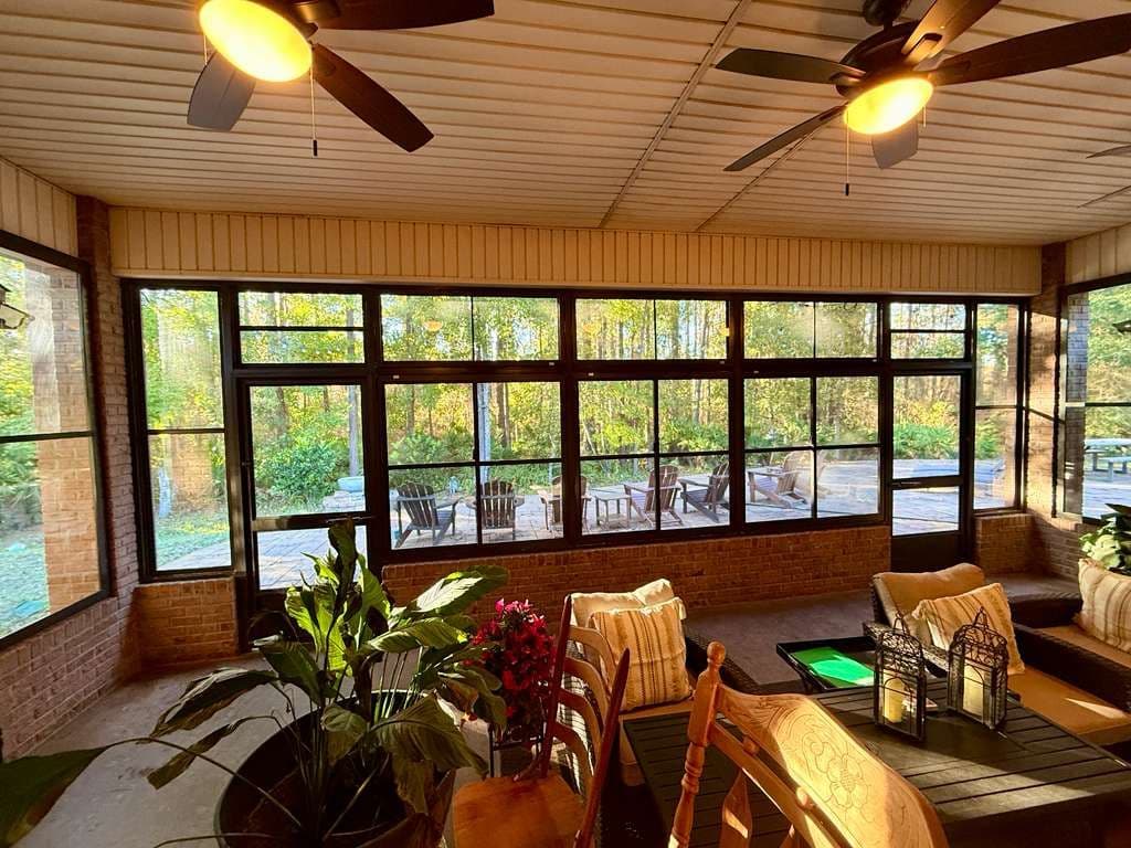 ArmorBreeze Windows in Lanai